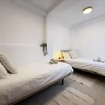 Apartman Boutique 2 Bedroom In Old Town Centre, Rooftop Terrace, 2 Min Walk To *