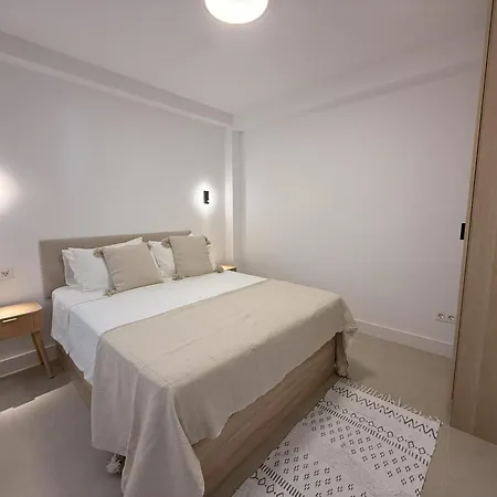 Boutique 2 Bedroom In Old Town Centre, Rooftop Terrace, 2 Min Walk To * Estepona