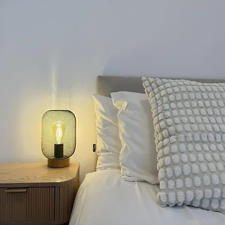 Boutique 2 Bedroom In Old Town Centre, Rooftop Terrace, 2 Min Walk To Apartment Estepona